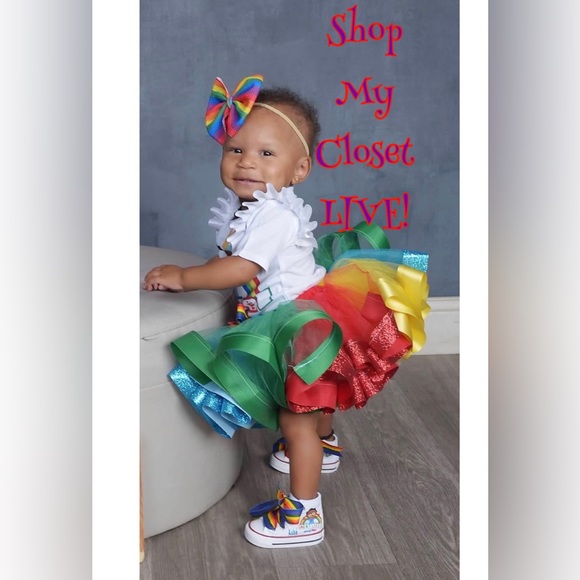 Wanna See My Closet IRL?? - Picture 1 of 9